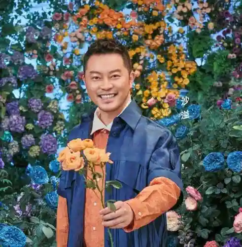 蔡徐坤阵容搭配图片(蔡徐坤同款背带裤)插图4