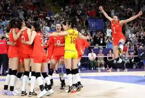 中国女排三比二美国队阵容(中国女排1-3土耳其女排热)插图