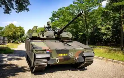 装甲班武器