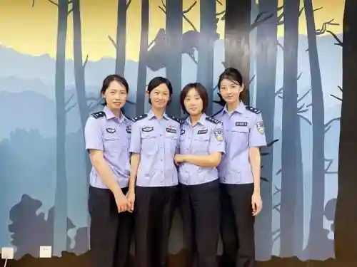 四警花阵容插图