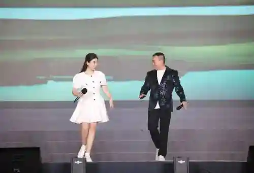潘长江阵容搭配_1